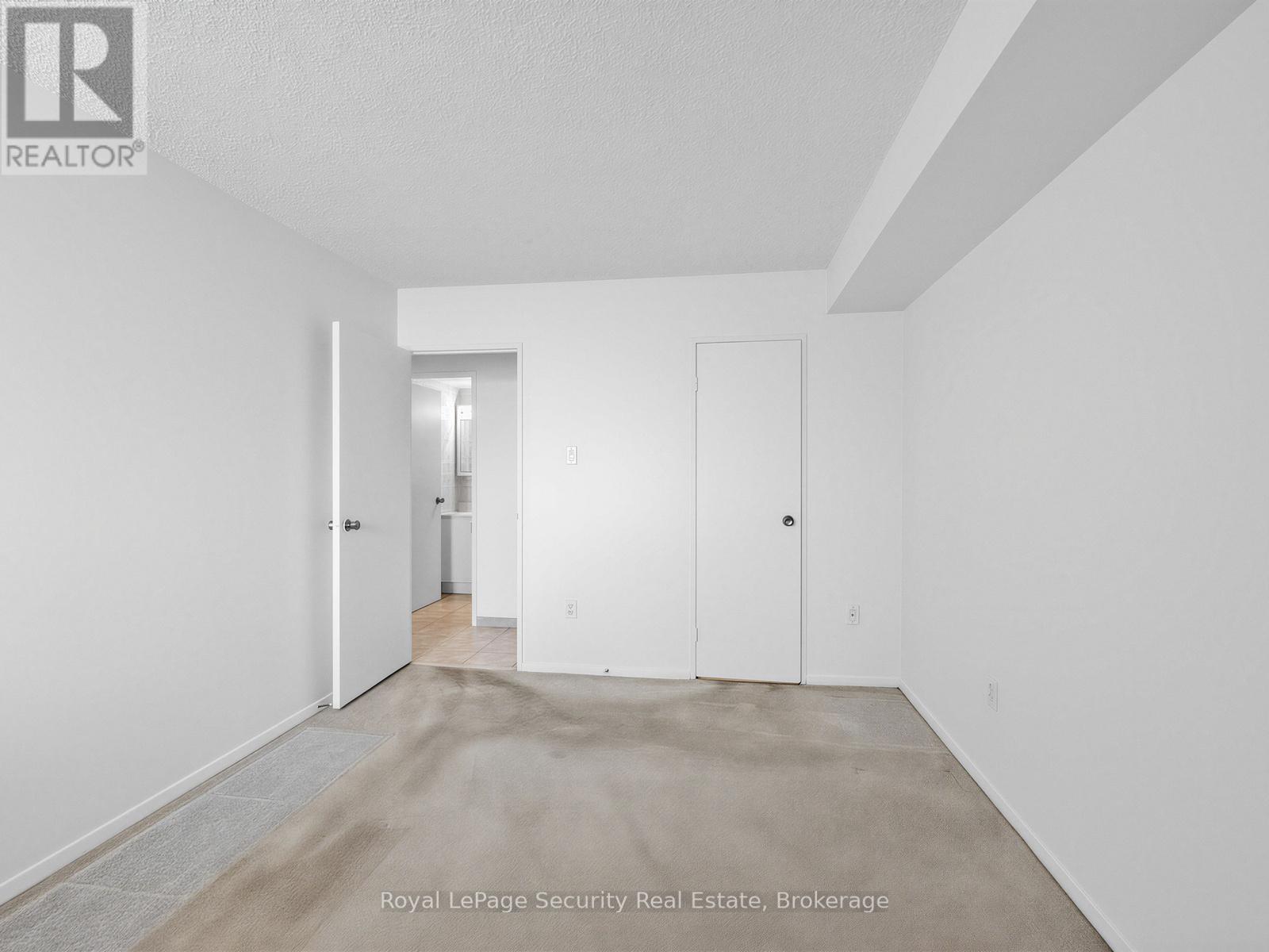 #1702 10 MARTHA EATON WAY - 21