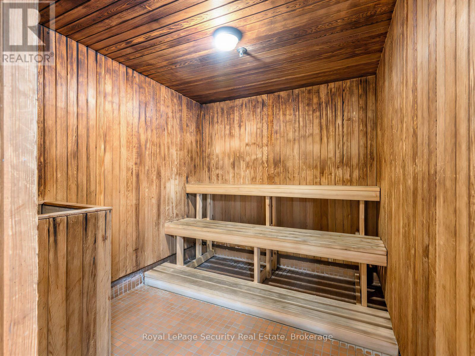 #1702 10 MARTHA EATON WAY - 34