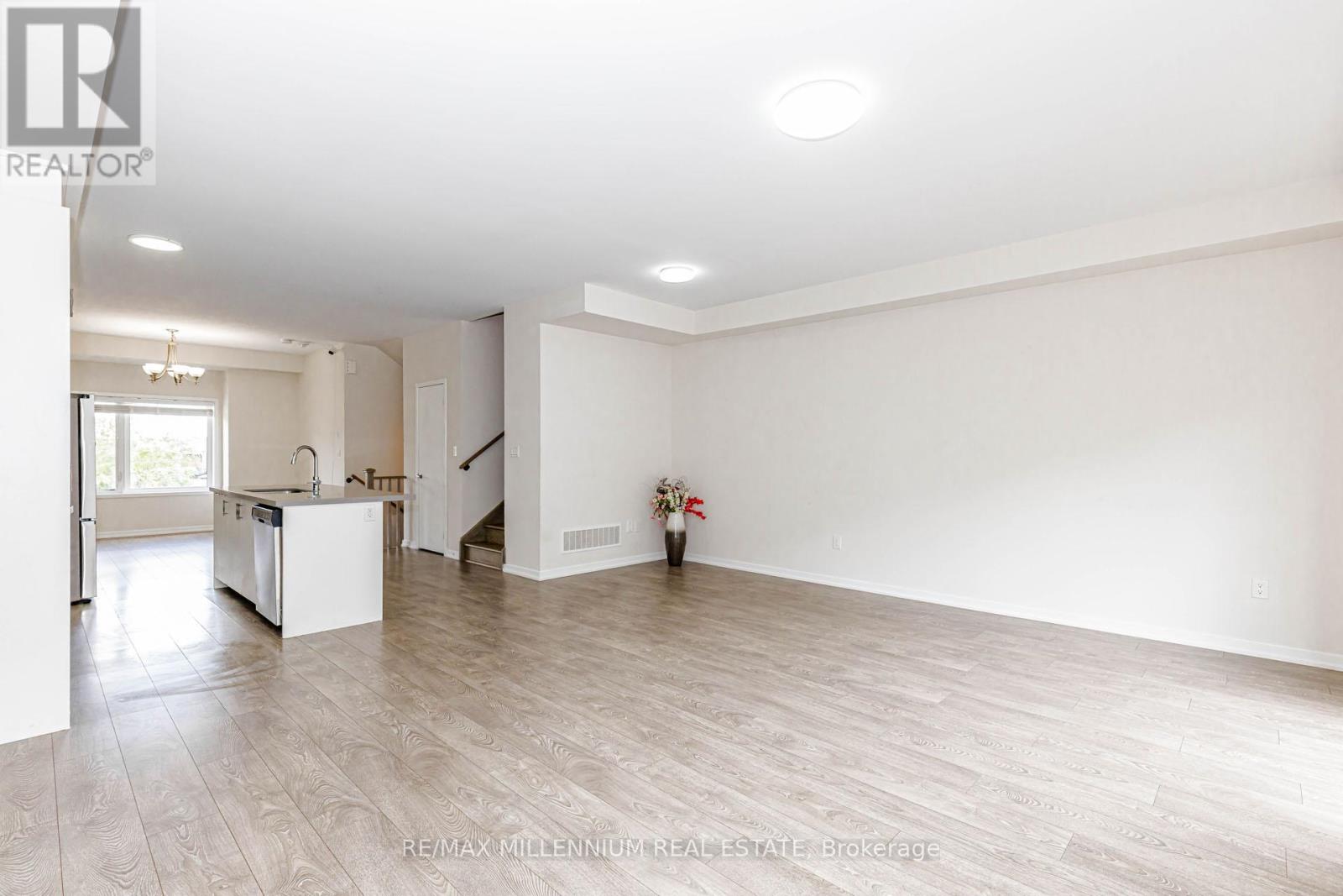 11 LAMBERT LANE - 24