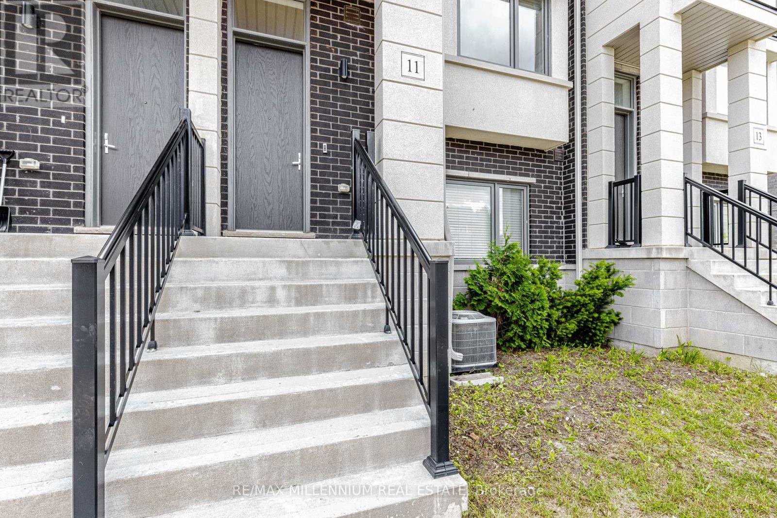 11 LAMBERT LANE - 3