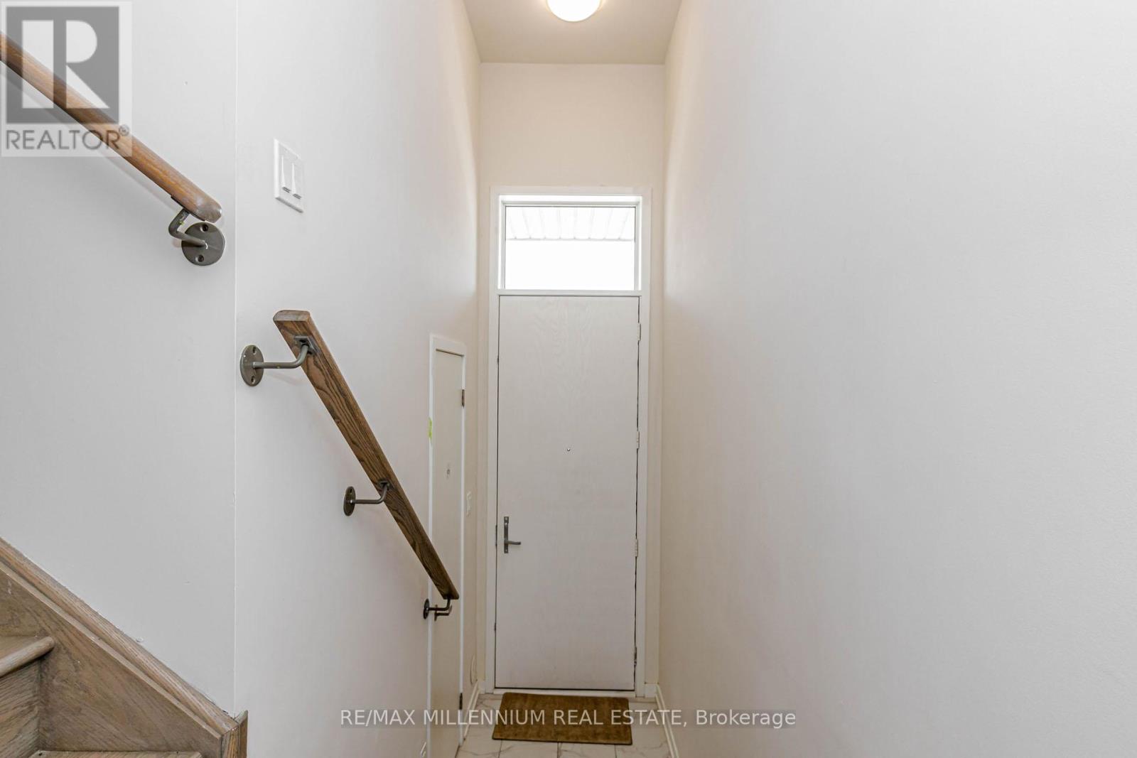 11 LAMBERT LANE - 5