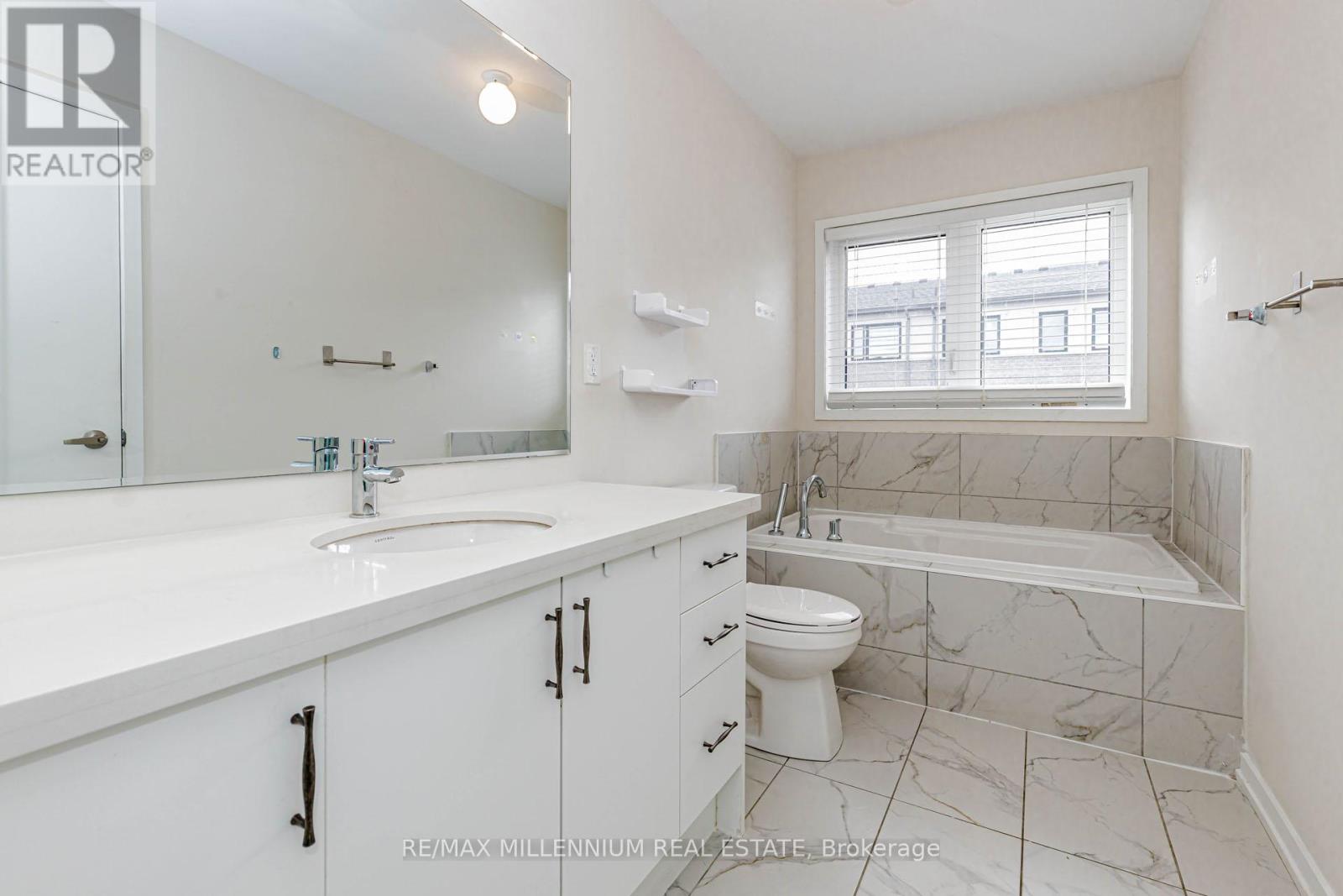 11 LAMBERT LANE - 31