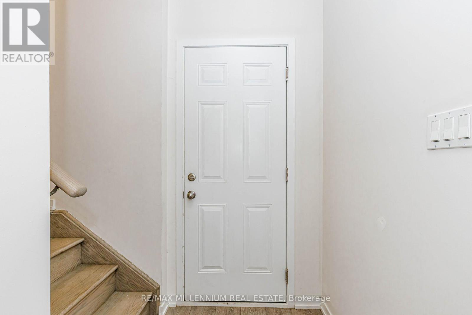 11 LAMBERT LANE - 37