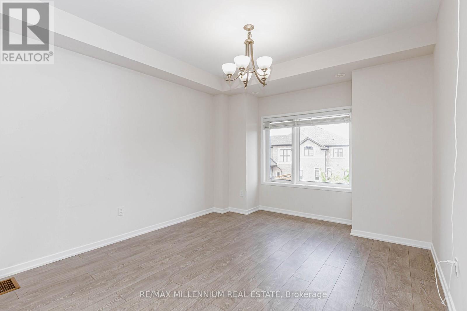 11 LAMBERT LANE - 18