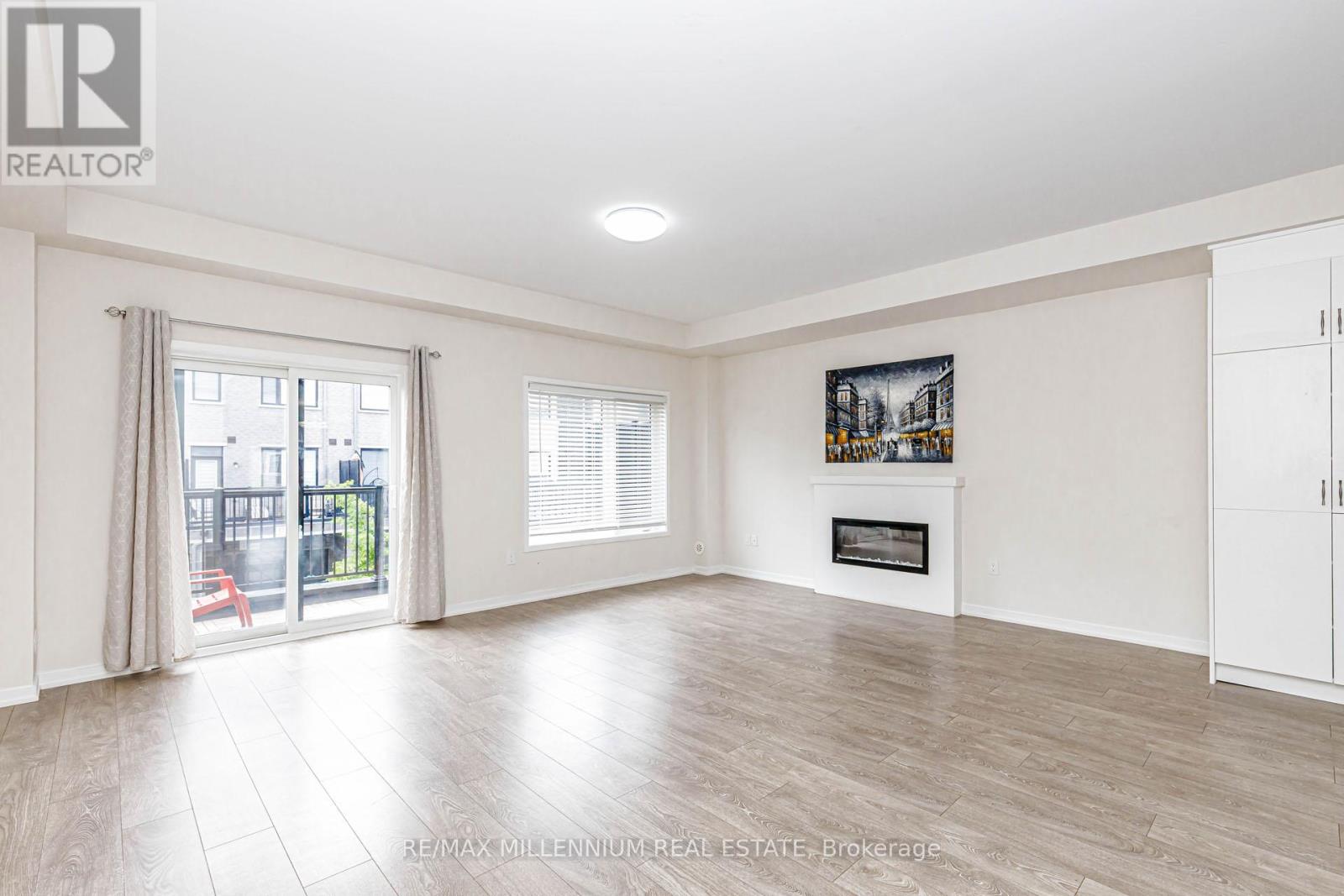 11 LAMBERT LANE - 21