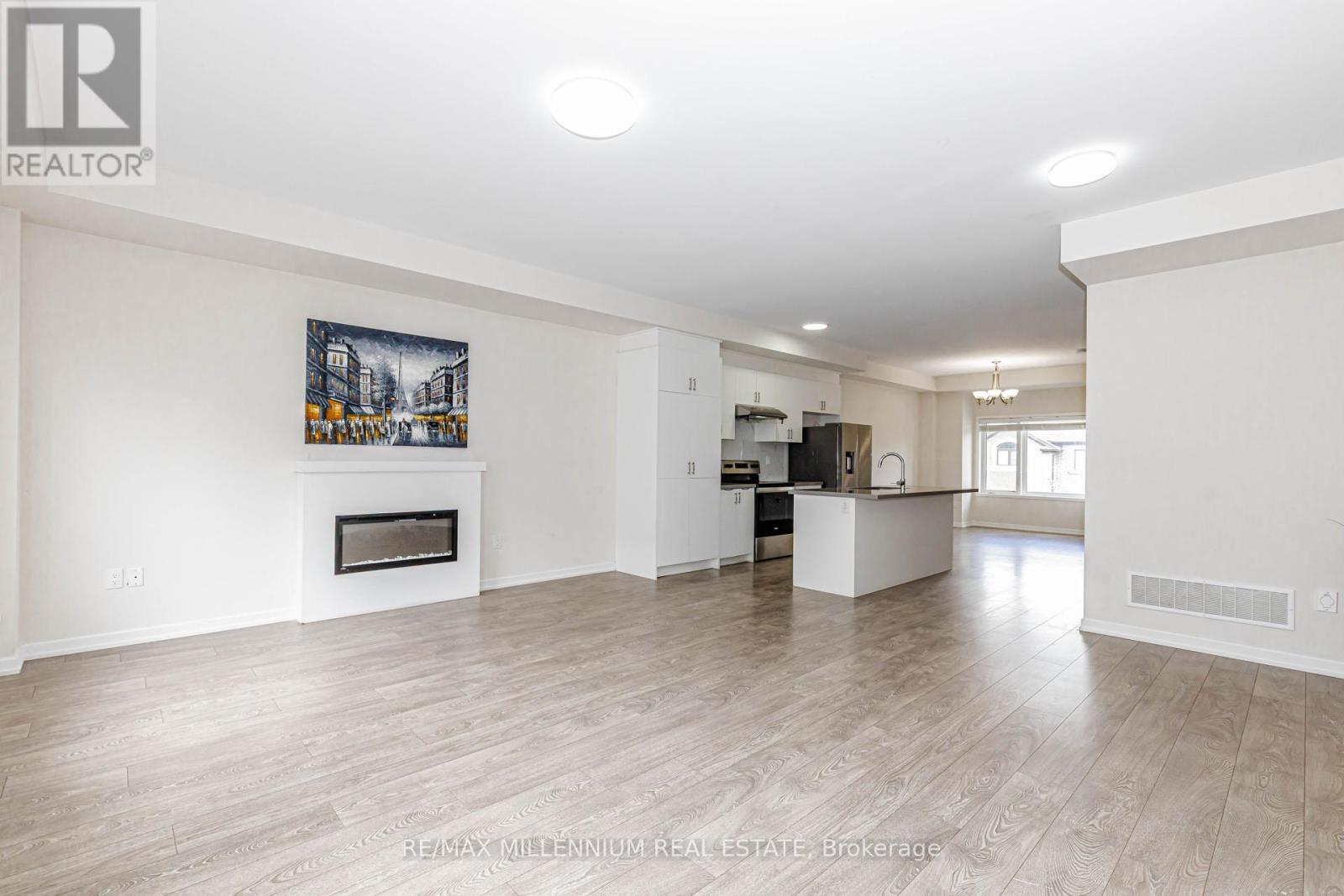 11 LAMBERT LANE - 25