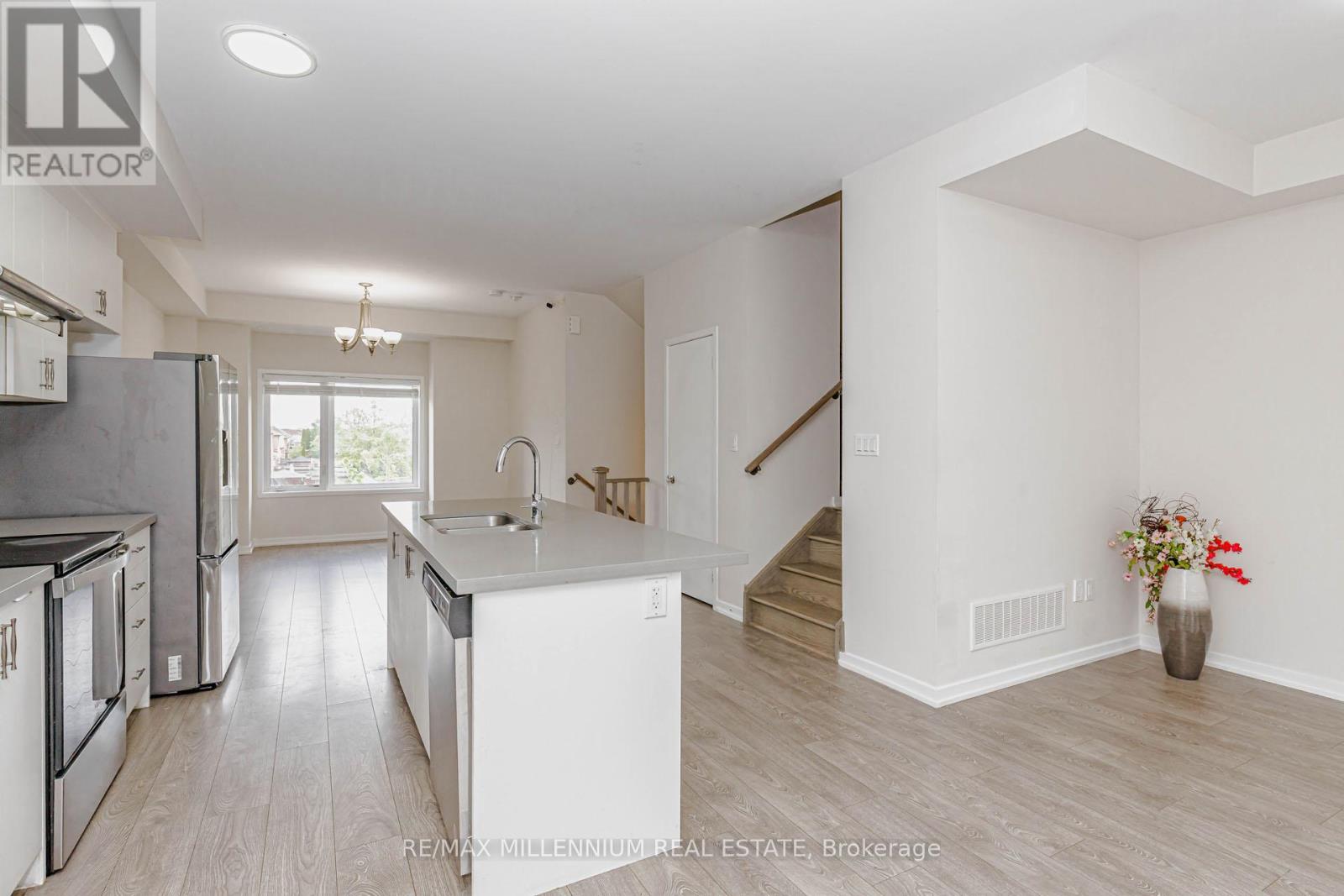 11 LAMBERT LANE - 14