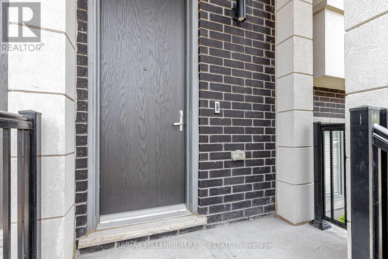 11 LAMBERT LANE - 4