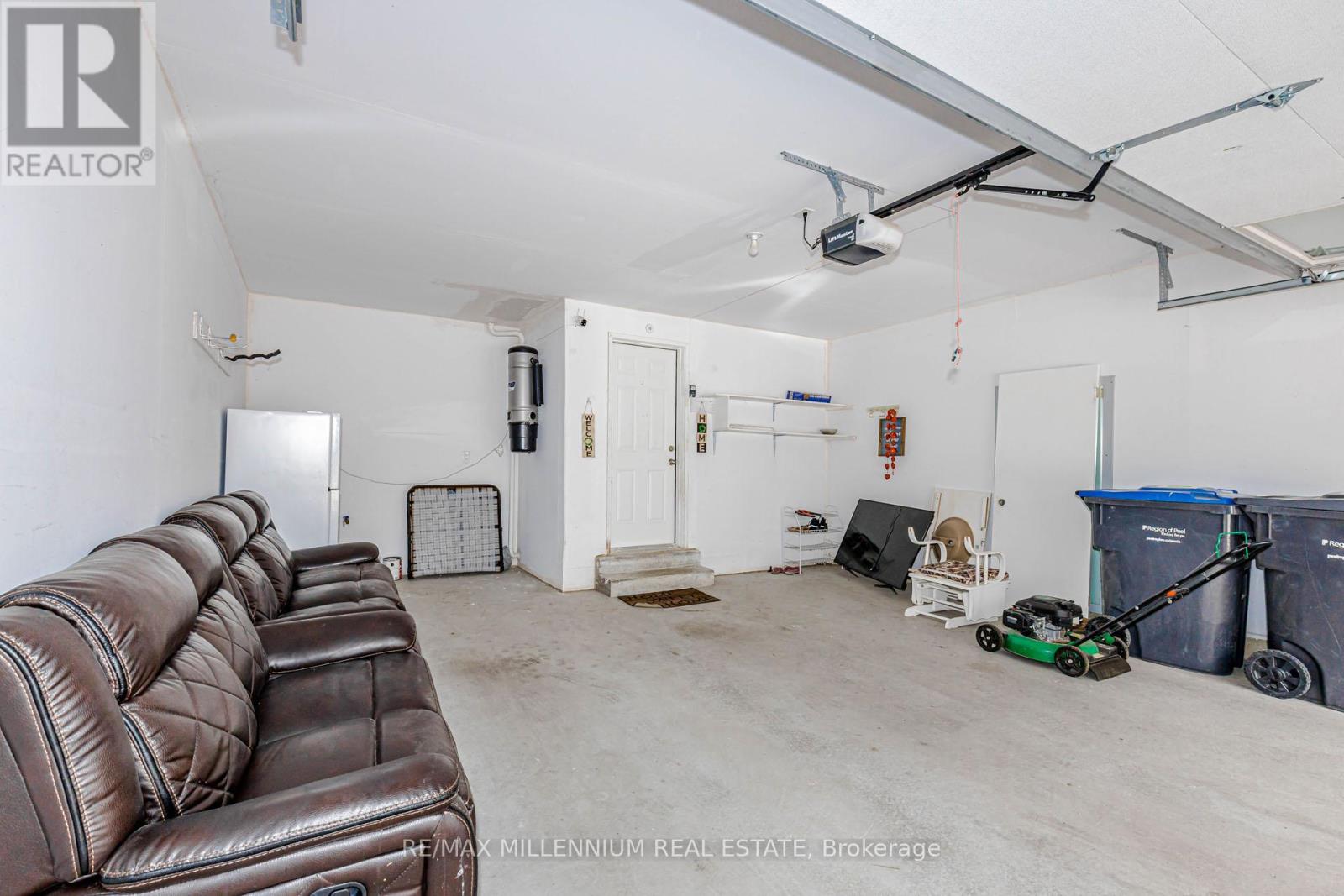 11 LAMBERT LANE - 45