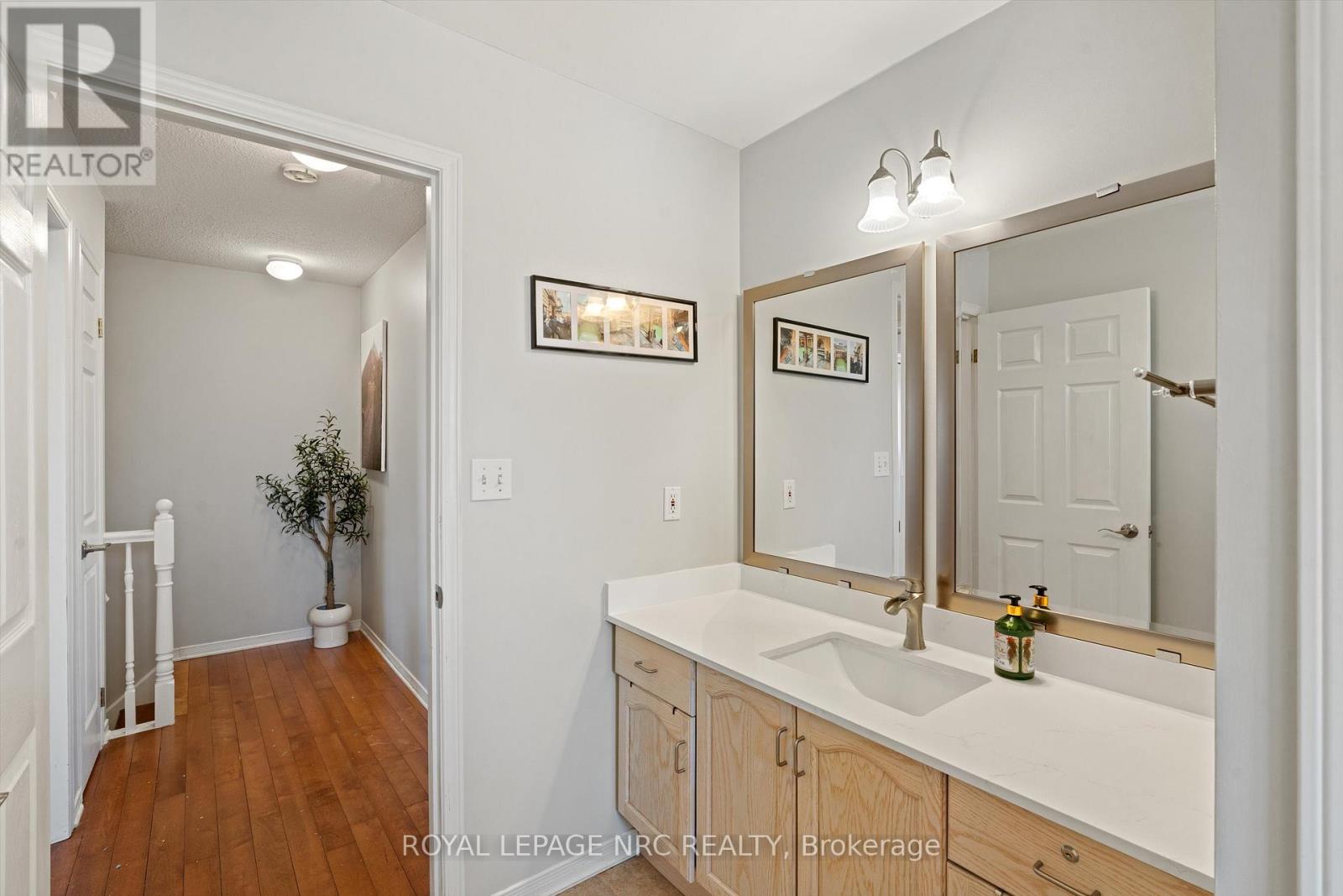 7722 YVETTE CRESCENT - 23