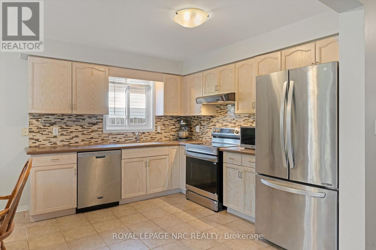 7722 YVETTE CRESCENT - 5