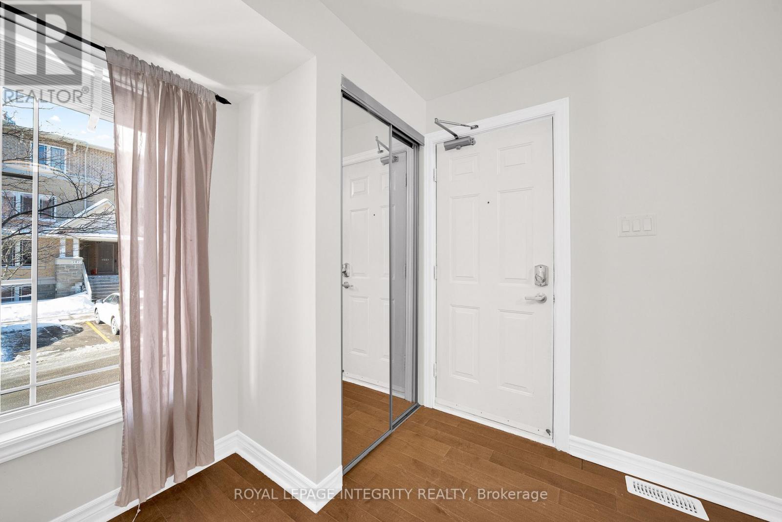 2 Bed, 3 Bath House for Sale in Ottawa – 64 – 268 PASEO PVT PRIVATE, Ottawa – MLS# X12795072 - Image 9