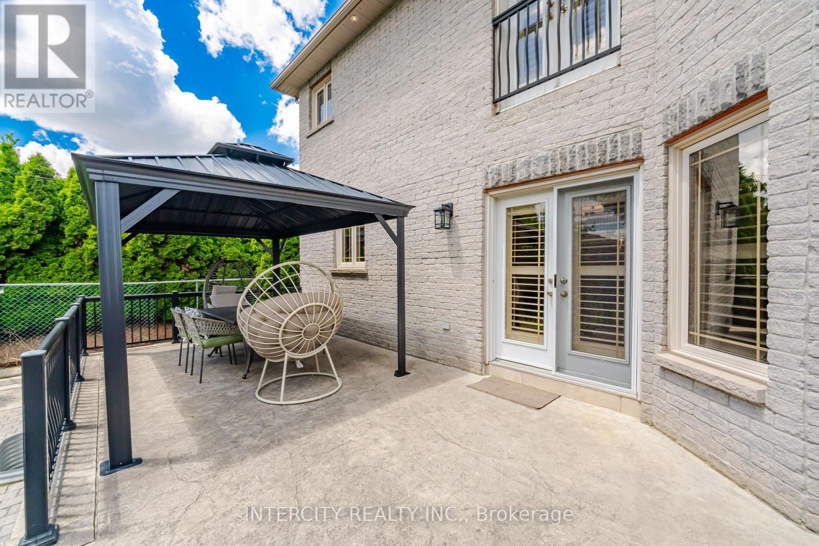 25 LOCKHEED BOULEVARD - 40