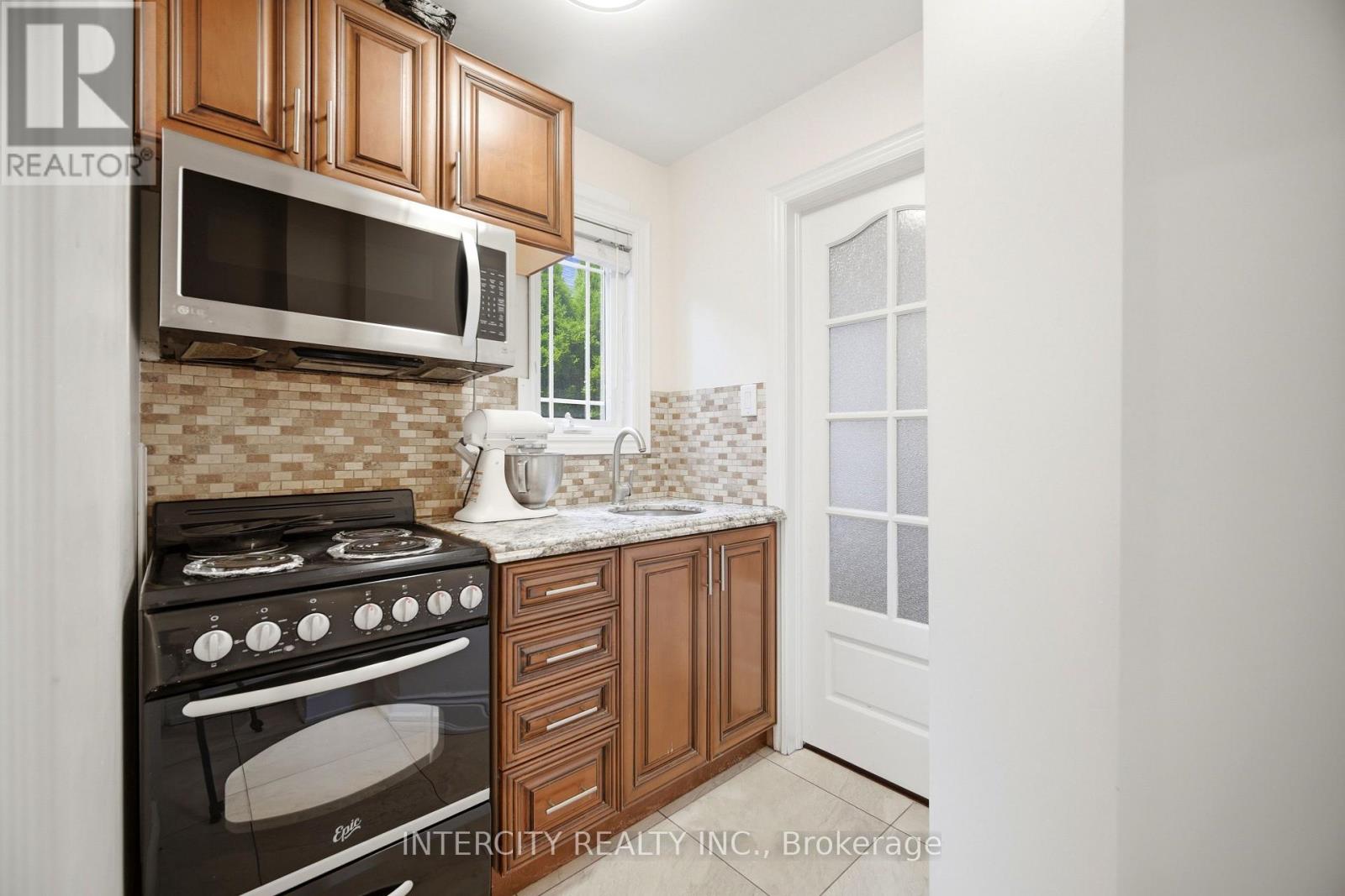 25 LOCKHEED BOULEVARD - 13