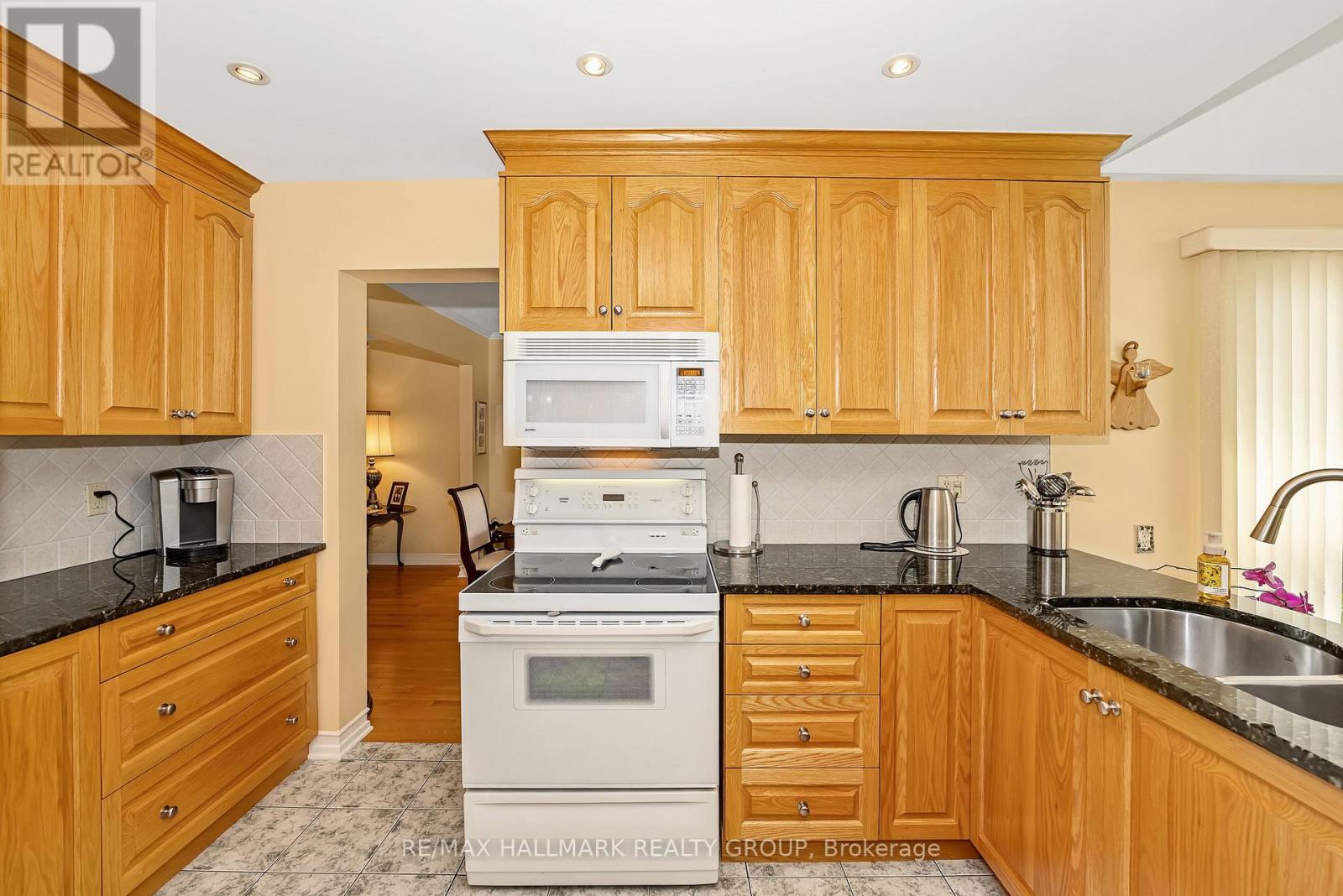 4 Bed, 3 Bath House for Sale in Ottawa – 6586 MORNINGVIEW STREET, Ottawa – MLS# X12960474 - Image 11
