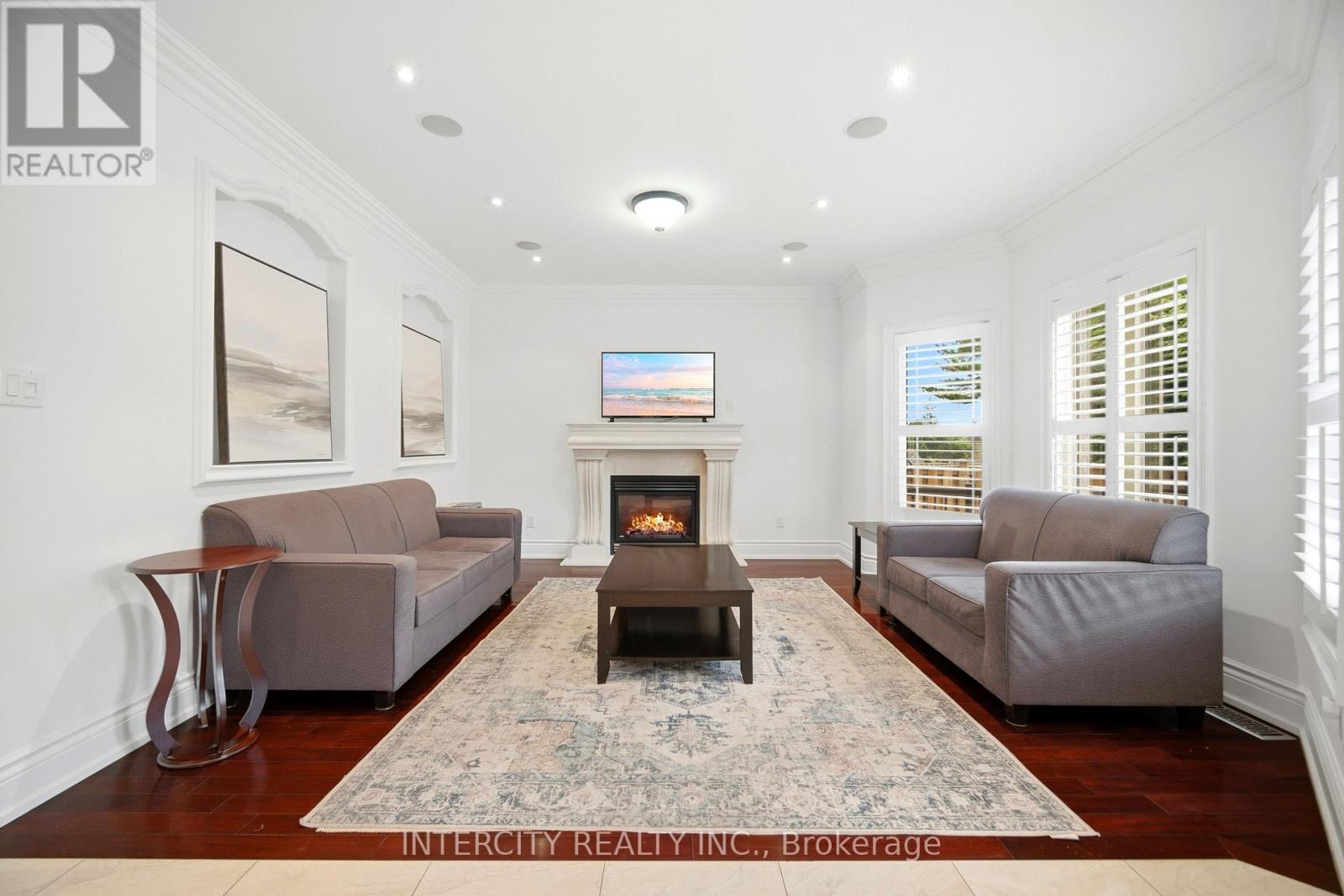 25 LOCKHEED BOULEVARD - 14