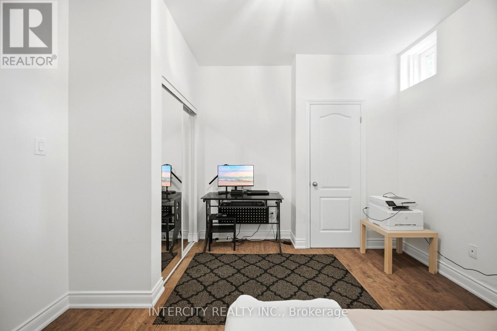 25 LOCKHEED BOULEVARD - 37