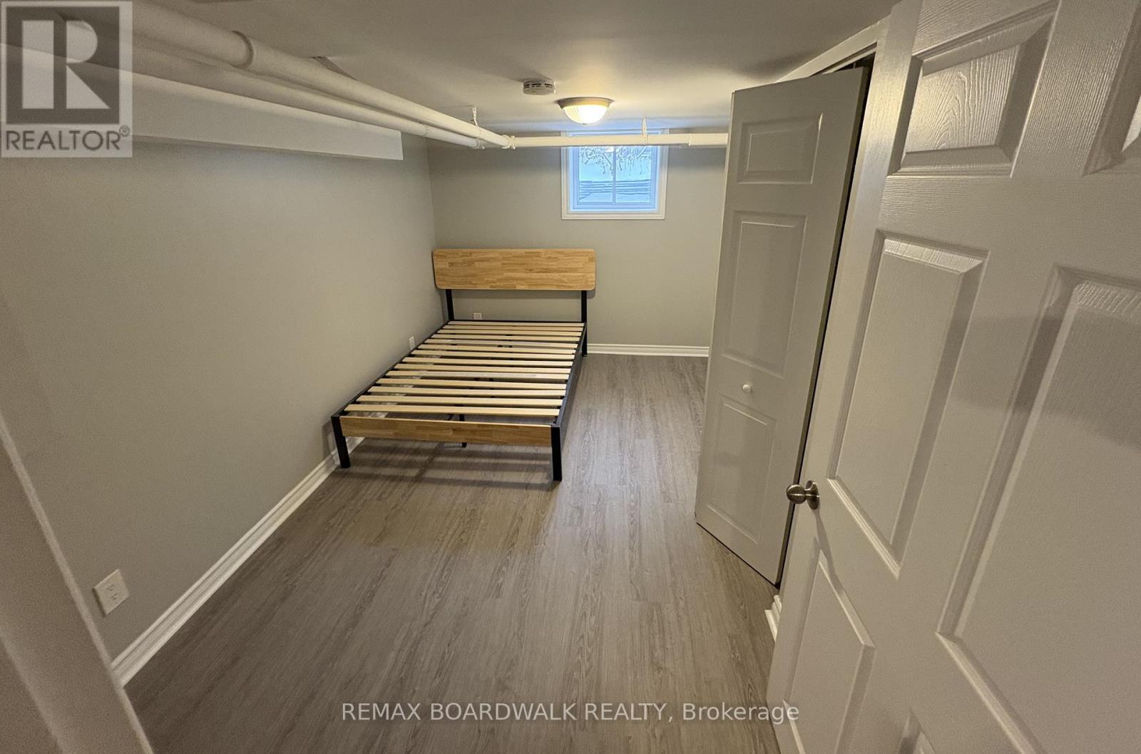 320 LAURIER AVENUE E - 25