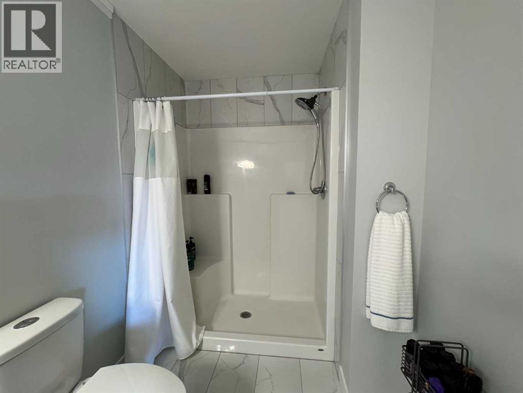 6812 50 Avenue - 30