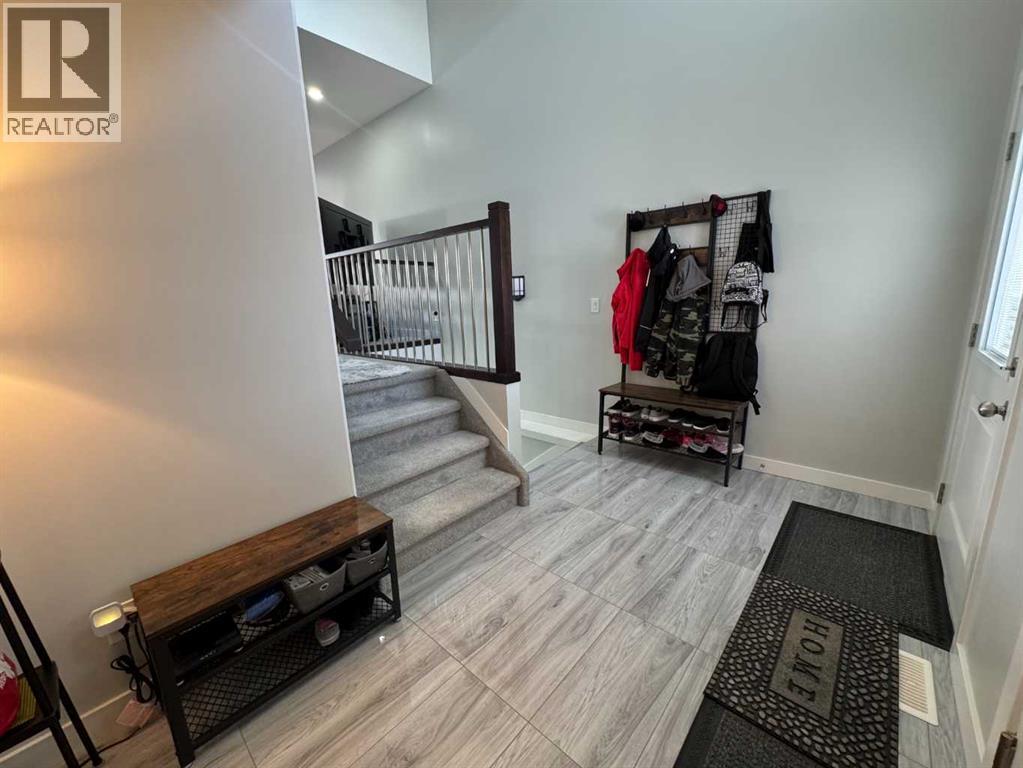 6812 50 Avenue - 32