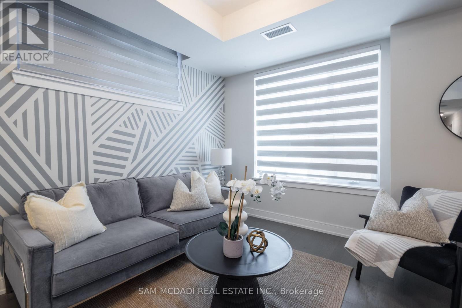 #1 670 ATWATER AVENUE - 22