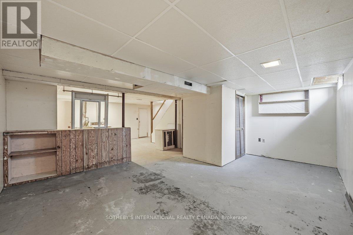 #34 120 FALCONER DRIVE - 16