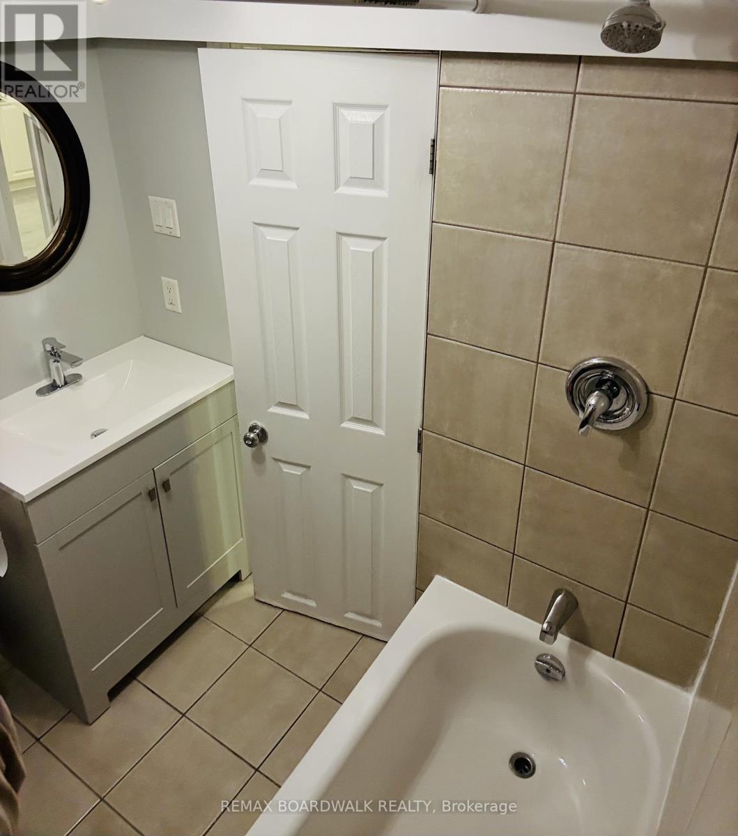 320 LAURIER AVENUE E - 21