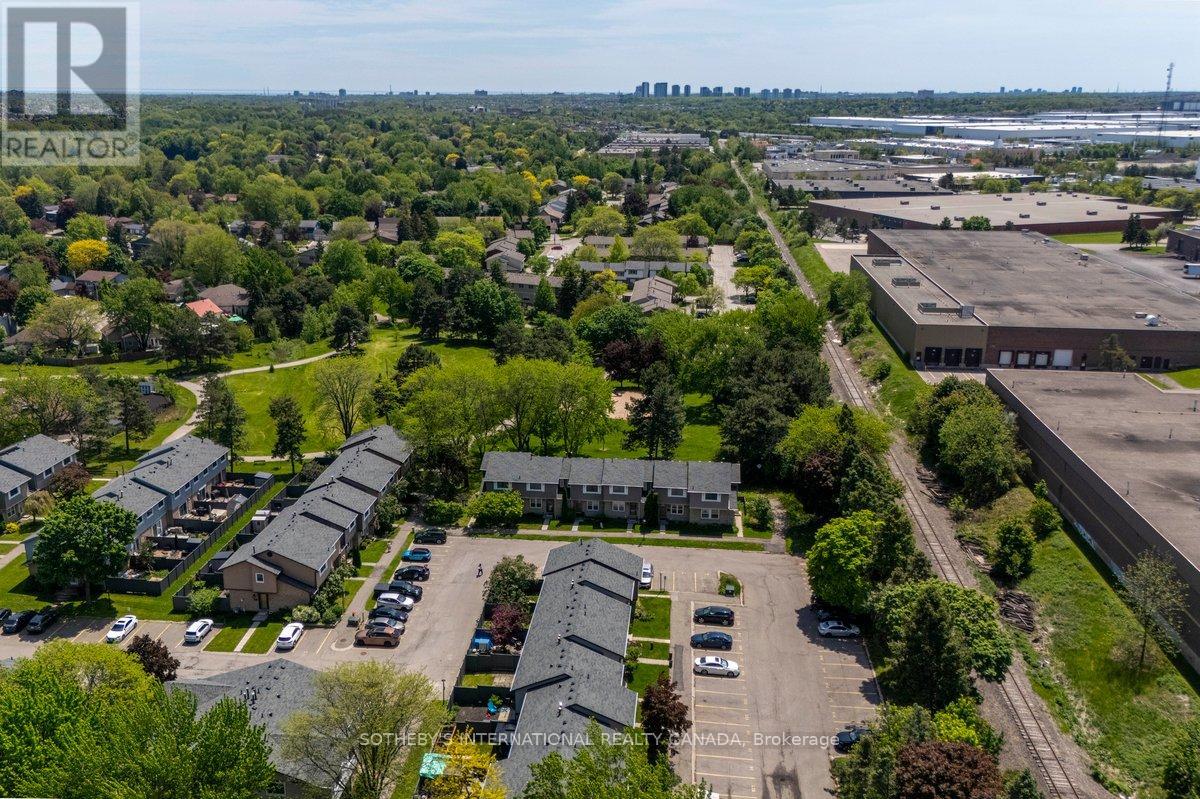 #34 120 FALCONER DRIVE - 21