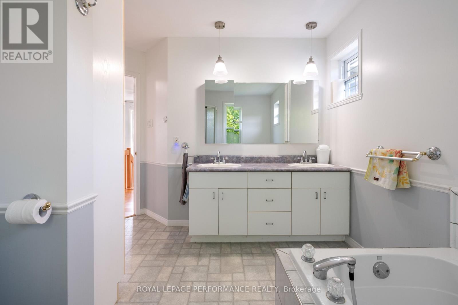 6123 MACBAIN STREET - 13