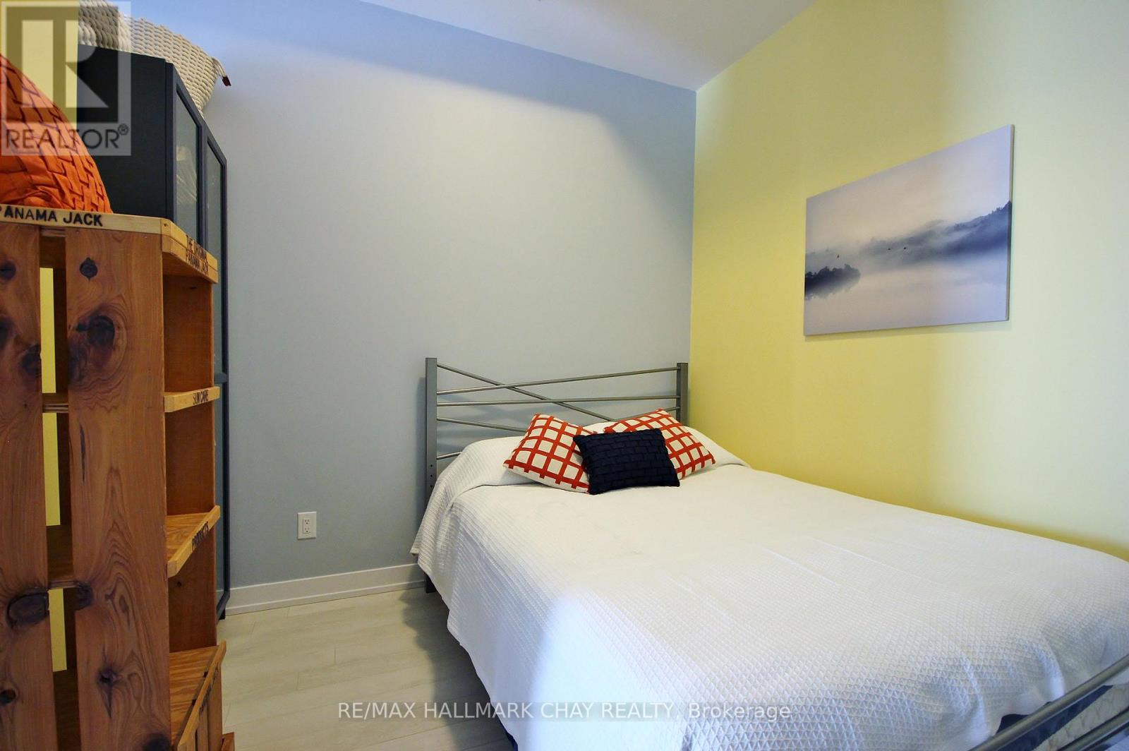 #60 275 BROWARD WAY - 14