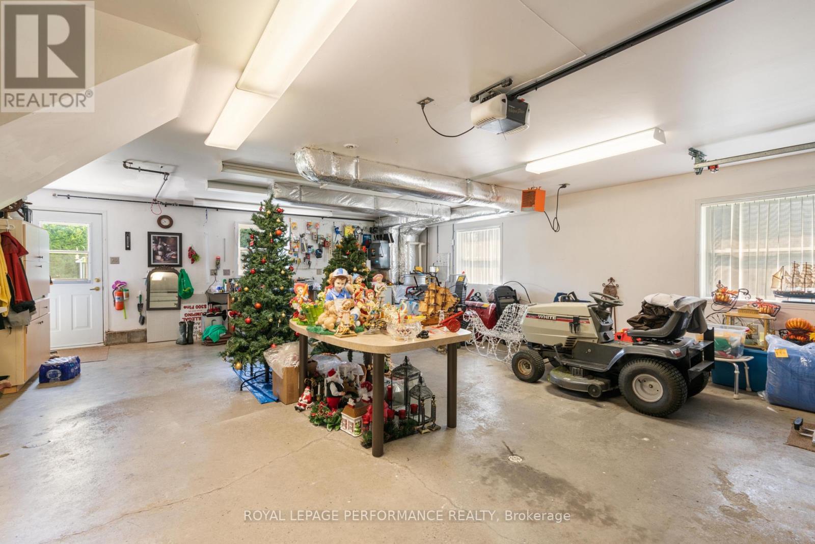 6123 MACBAIN STREET - 23