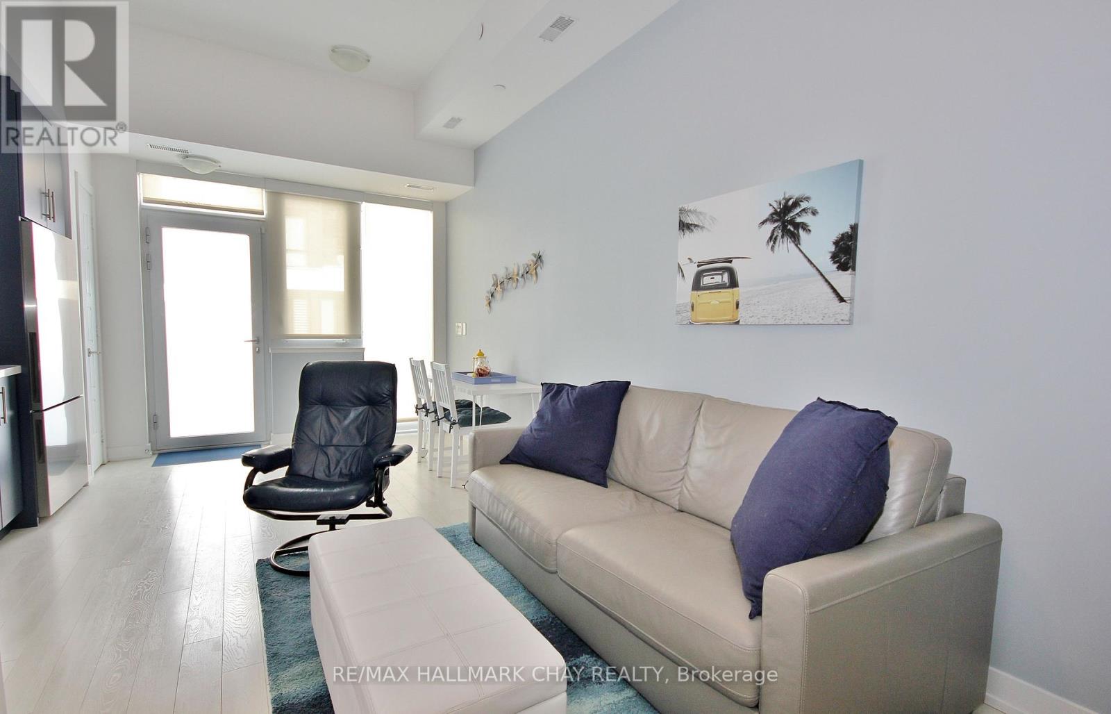#60 275 BROWARD WAY - 12