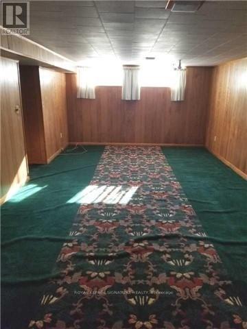 216 WALES CRESCENT - 16