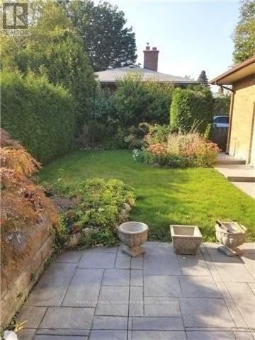 216 WALES CRESCENT - 19