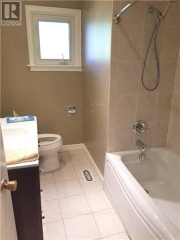 216 WALES CRESCENT - 11