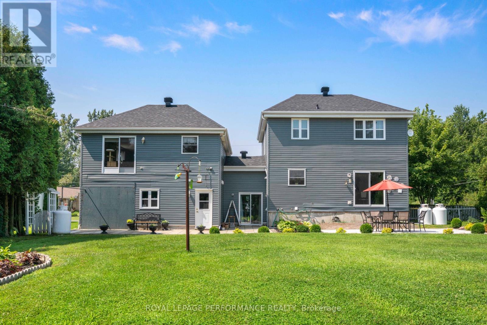 6123 MACBAIN STREET - 25