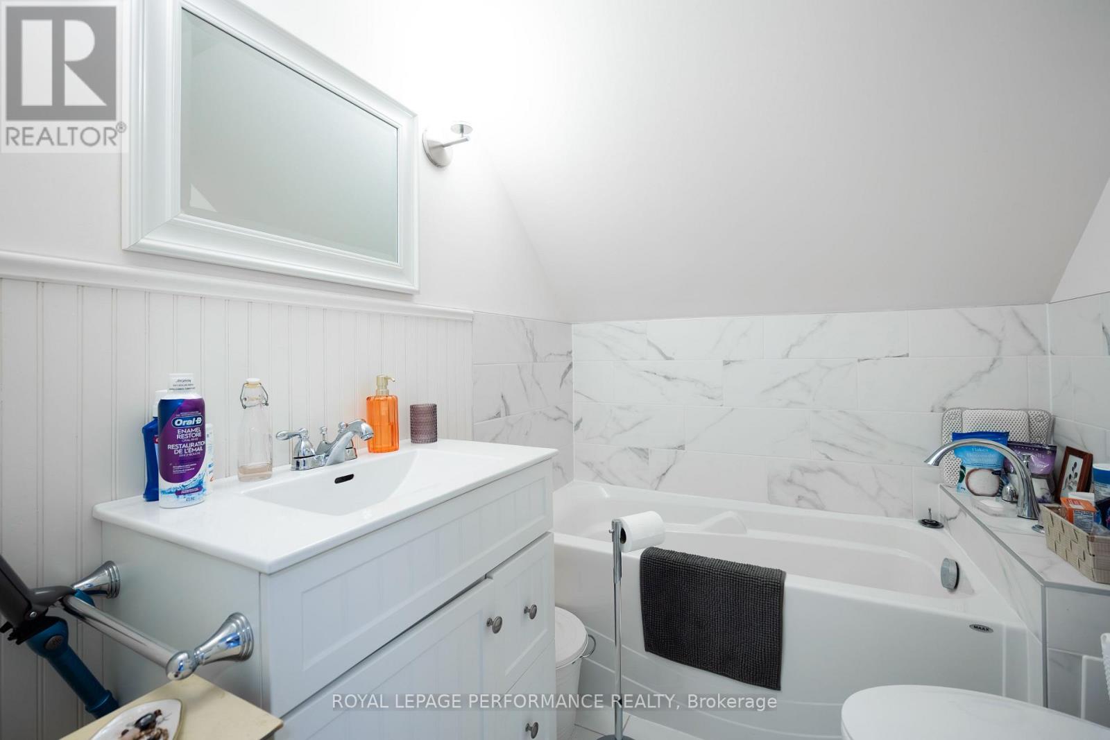 147 MCCORMICK ROAD - 22