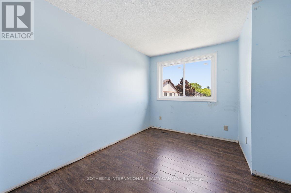 #34 120 FALCONER DRIVE - 8