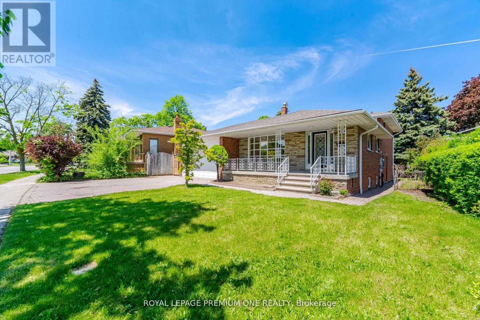 3195 GOLDEN ORCHARD DRIVE - 3