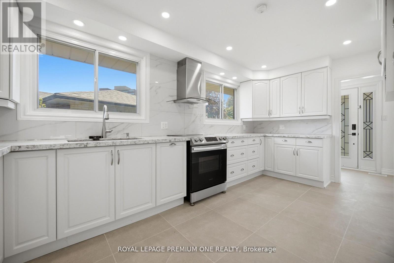 3195 GOLDEN ORCHARD DRIVE - 6