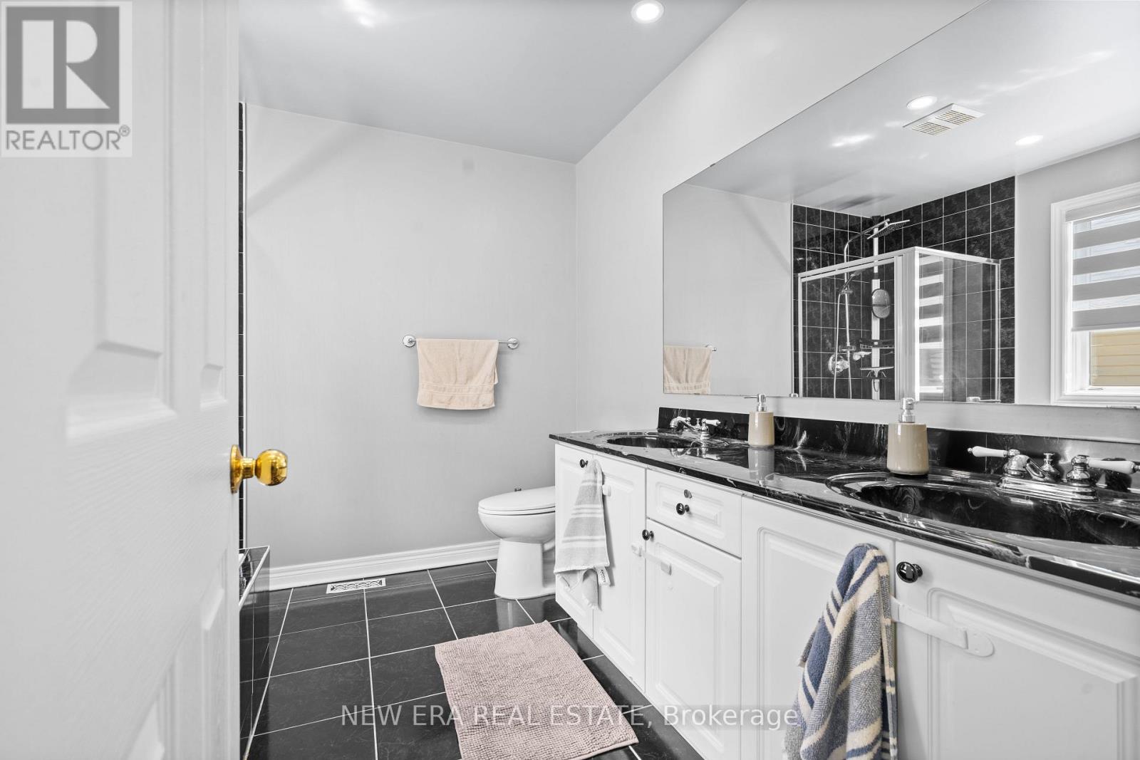 2855 DUNCAIRN DRIVE - 22