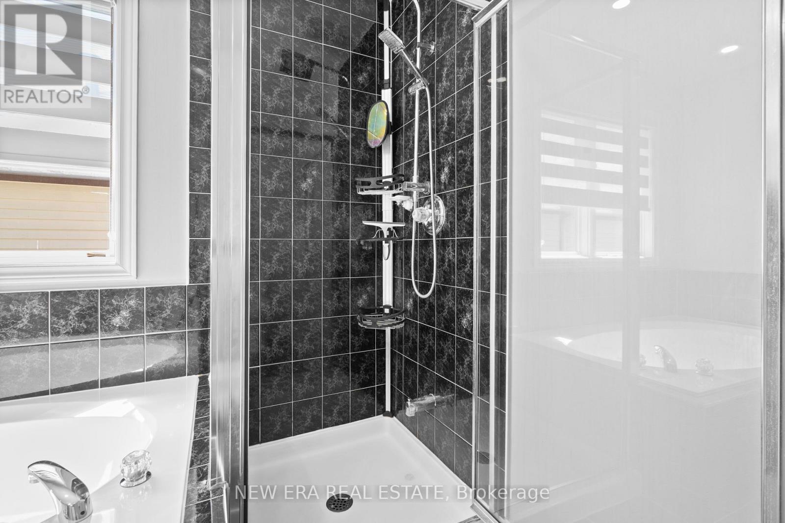 2855 DUNCAIRN DRIVE - 24