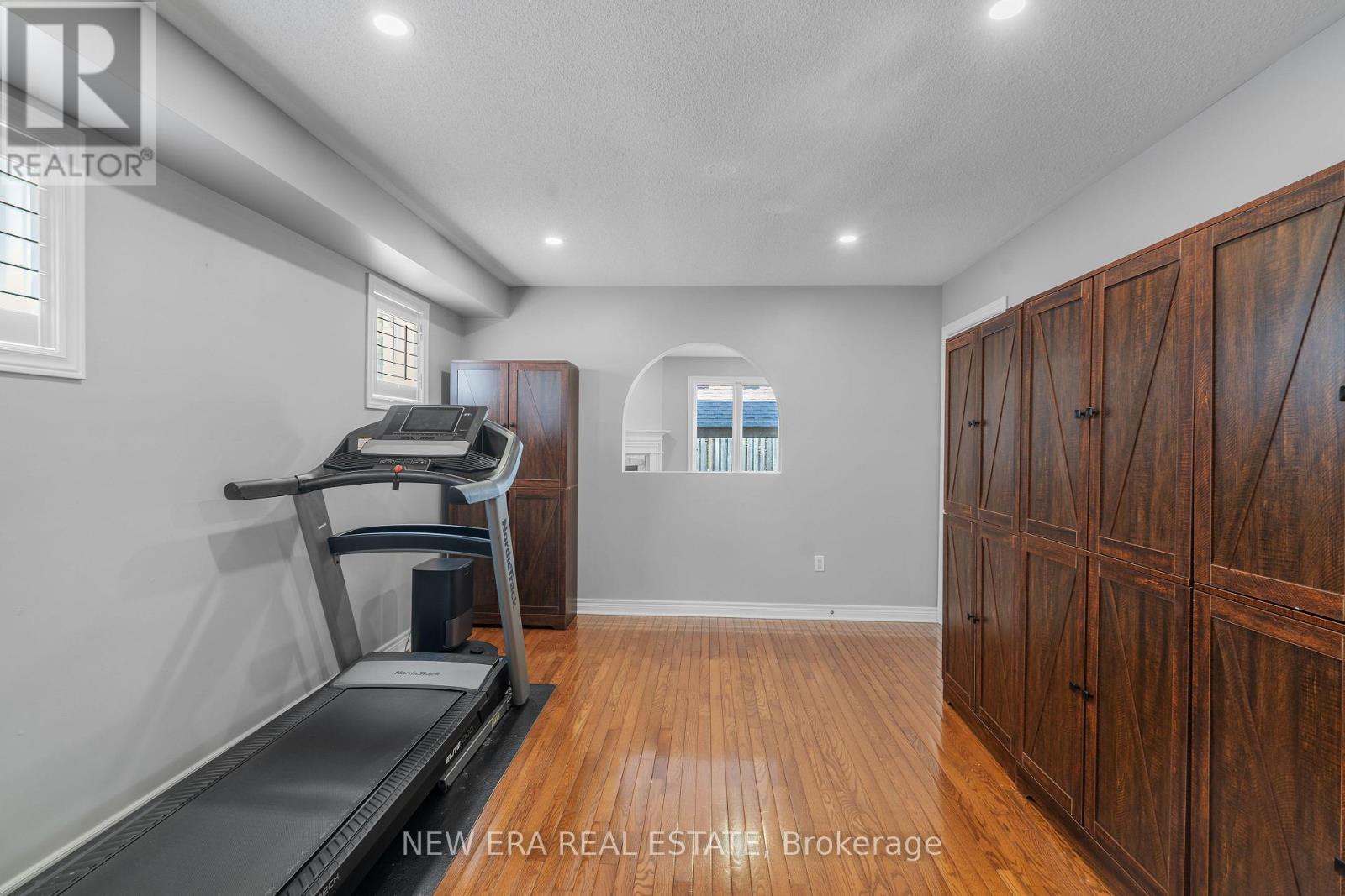 2855 DUNCAIRN DRIVE - 17