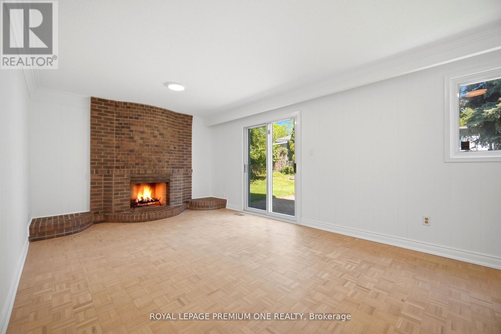 3195 GOLDEN ORCHARD DRIVE - 19
