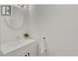 1471 Pickwick Drive, Mississauga, ON L5V1V7 Photo 13