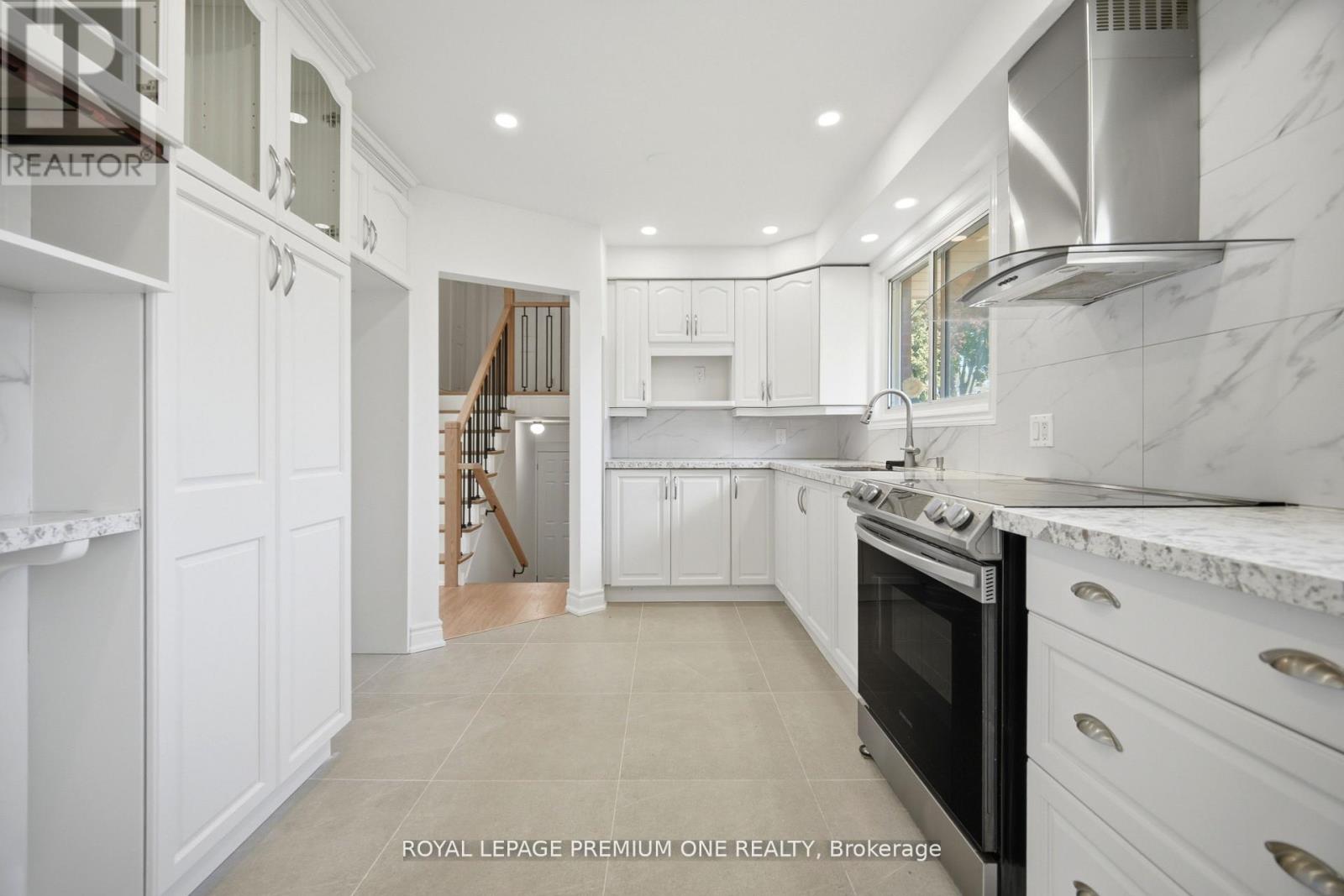 3195 GOLDEN ORCHARD DRIVE - 8