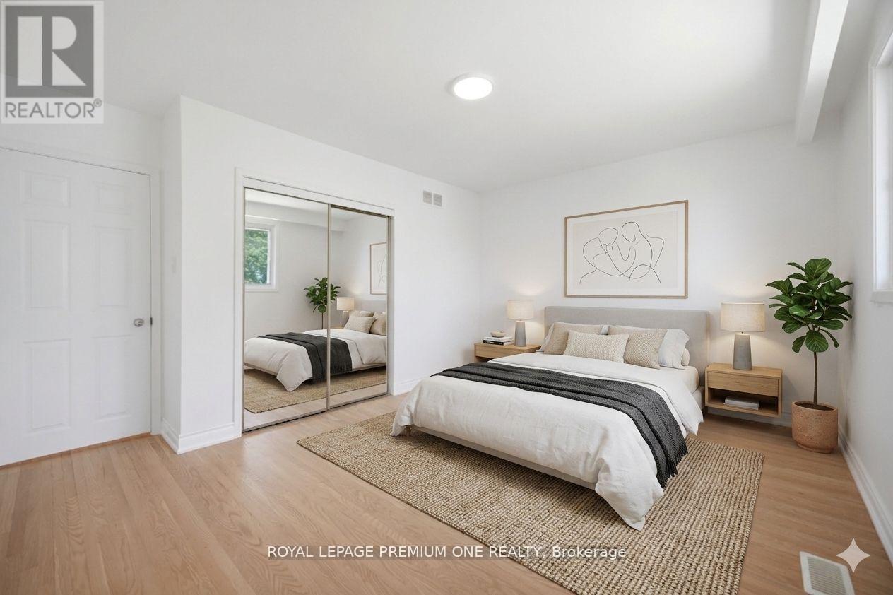 3195 GOLDEN ORCHARD DRIVE - 28