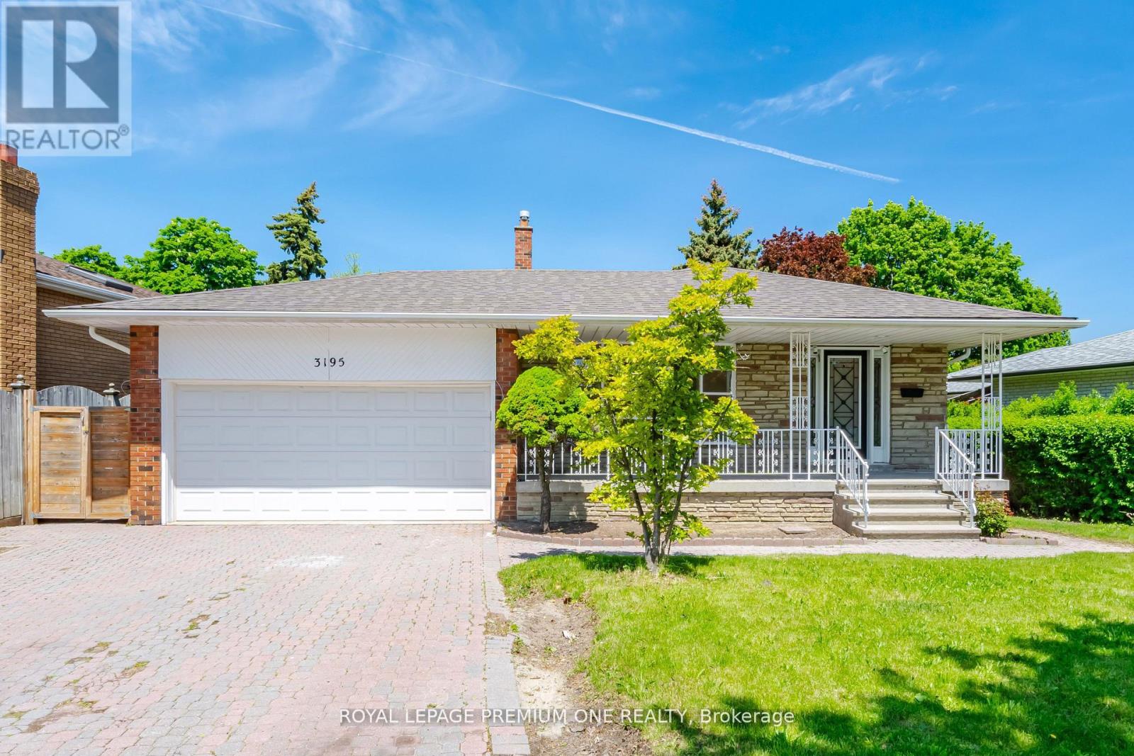 3195 GOLDEN ORCHARD DRIVE - 1