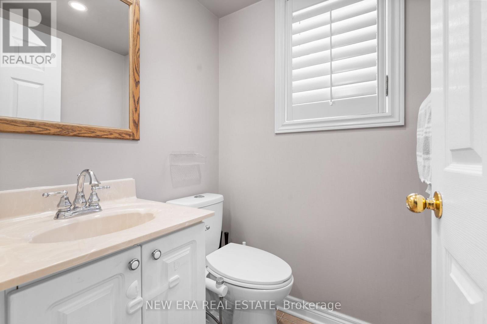 2855 DUNCAIRN DRIVE - 33