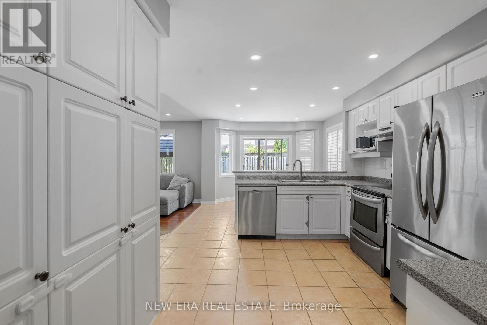 2855 DUNCAIRN DRIVE - 3